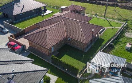 Na predaj luxusný rodinný dom vo Veľkom Slavkove – Panoráma
