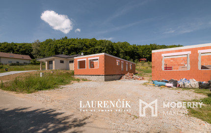 NA PREDAJ | 4 - IZBOVÝ RODINNÝ DOM | MELČICE LIESKOVÉ - ČASŤ DOLINA