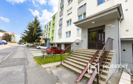 Na prenájom zariadený 1-izbový byt s balkónom v Trenčianskych Tepliciach – ulica SNP