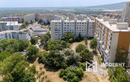 Na predaj 3-izbový byt s dvoma loggiami, BA - Karlova Ves