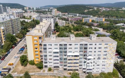 Na predaj 3-izbový byt s dvoma loggiami, BA - Karlova Ves