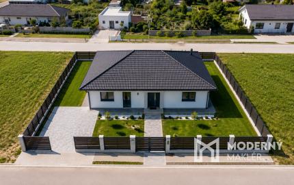 Na predaj moderná novostavba 4-izbového rodinného domu v obci Voderady