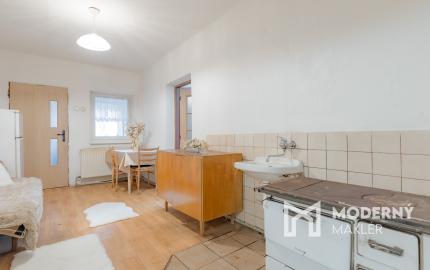 ZNÍŽENÁ CENA:Na predaj rodinný dom s priestrannou záhradou v Oščadnici