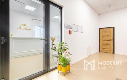 Na odstúpenie zabehnutý svadobný salón v Bardejove