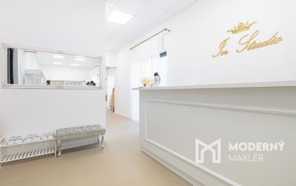 Na odstúpenie zabehnutý svadobný salón v Bardejove