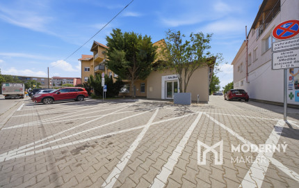 Na predaj kompletne zariadený 2,5 izbový byt na Kysuckej ulici v Senci