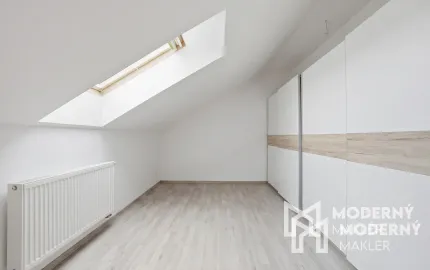 Na predaj 4-izbový byt so záhradou a bazénom vo Veľkých Úľanoch