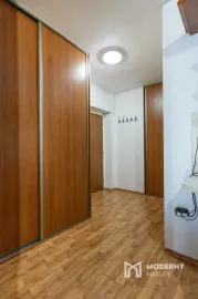 Na prenájom 1-izbový byt v širšom centre Šamorína
