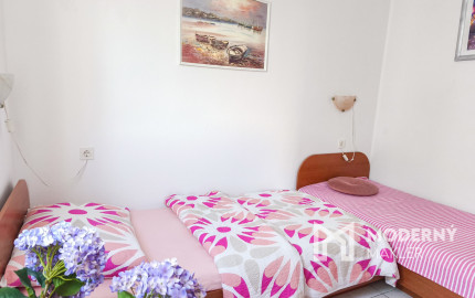 Na predaj 3-izbový apartmán na ostrove Vir v Chorvátsku