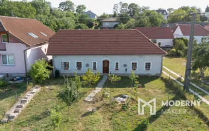 Na predaj útulný zrekonštruovaný 4-izbový vidiecky dom v Dolnom Lopašove