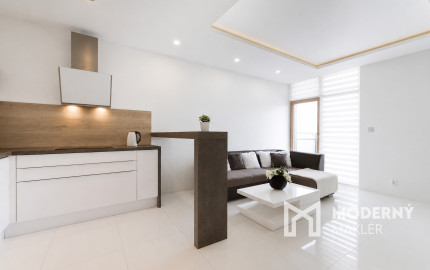 Na predaj priestranný, štýlový 3-izbový byt s balkónom v Europalace – Žilina