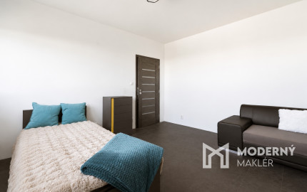 Na predaj priestranný, štýlový 3-izbový byt s balkónom v Europalace – Žilina