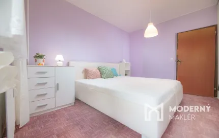 Na predaj 3-izbový byt s balkónom v Trenčíne na ulici Halalovka