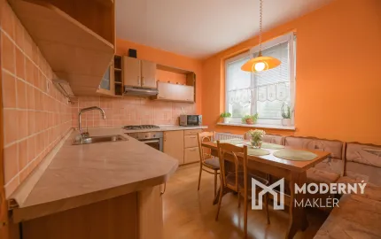 Na predaj 3-izbový byt s balkónom v Trenčíne na ulici Halalovka