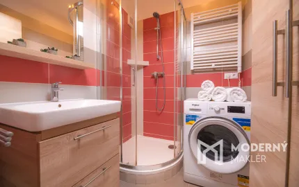 Na predaj 3-izbový byt s balkónom v Trenčíne na ulici Halalovka