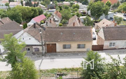 Na predaj 5-izbový rodinný dom v Šaštíne-Strážach