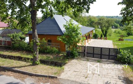 Na predaj rodinný dom s 10 ubytovacími jednotkami v obci Bardoňovo