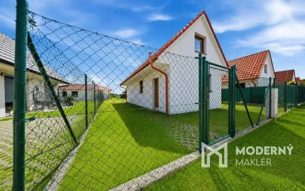 Na predaj 4-izbový rodinný dom v Moste pri Bratislave – časť Zelená Voda
