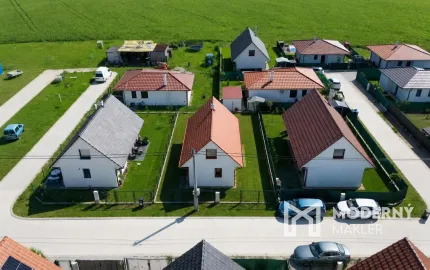 Na predaj 4-izbový rodinný dom v Moste pri Bratislave – časť Zelená Voda