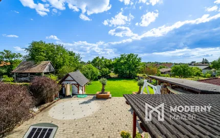 Na predaj veľkometrážny 4-izbový rodinný dom v obci Jur nad Hronom