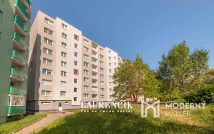 NA PREDAJ | 2 -  IZBOVÝ BYT V TRENČÍNE NA SÍDLISKU JUH UL. HALALOVKA