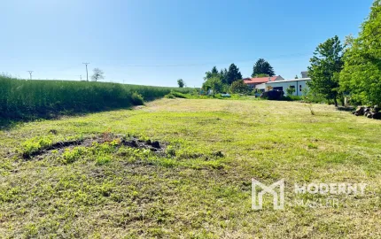 Na predaj stavebný pozemok v obci Urmince