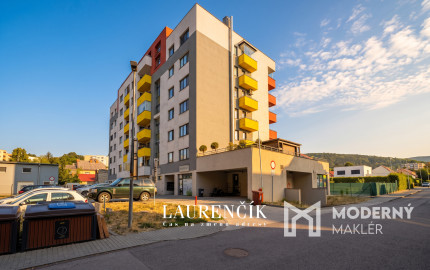 NA PRENÁJOM | OBCHODNÝ PRIESTOR V ŠIRŠOM CENTRE | TRENČÍN - UL. I. OLBRACHTA