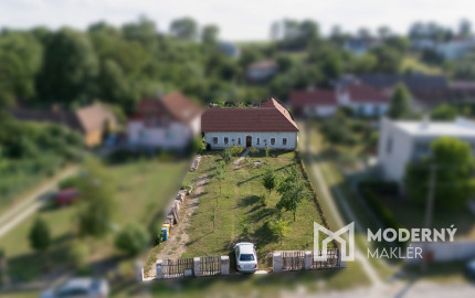 Na predaj útulný zrekonštruovaný 4-izbový vidiecky dom v Dolnom Lopašove