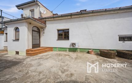 Na predaj kompletne zrekonštruovaný 3-izbový rodinný dom v Hlohovci