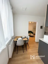 Na prenájom vkusne zrekonštruovaný 2-izbový byt pri OC Retro, Ružinov