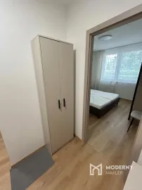 Na prenájom vkusne zrekonštruovaný 2-izbový byt pri OC Retro, Ružinov