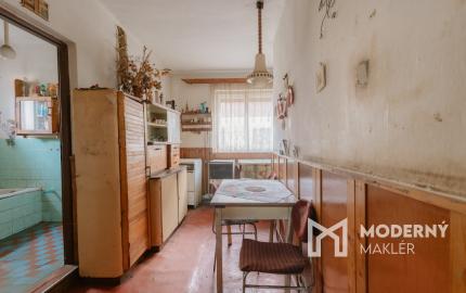 ZNÍŽENÁ CENA: Na predaj investičný dom pri lyžiarskom vleku v Oščadnici