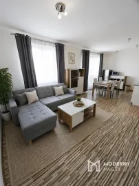 Na prenájom priestranný 2-izbový byt s parkovaním v Malackách