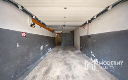 Na predaj priestranný 3-izbový byt s garážou a veľkou pivnicou v Dunajskej Lužnej