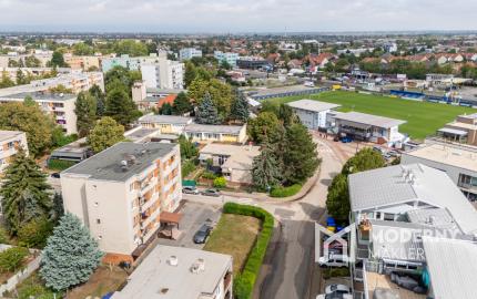 Na predaj priestranný 3-izbový byt s garážou a veľkou pivnicou v Dunajskej Lužnej