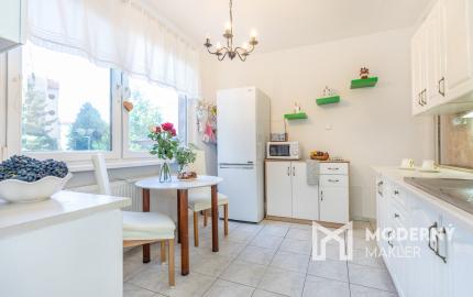 INVESTÍCIA, KTORÁ  ZARÁBA OD PRVÉHO DŇA | 2-IZBOVÝ BYT + 16 m² PIVNICA + PARKOVANIE | PEZINOK
