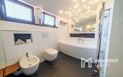 Na predaj výnimočný 3,5 izbový byt v historickom centre Košíc