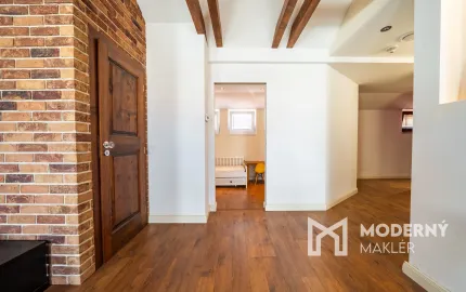 Na predaj výnimočný 3,5 izbový byt v historickom centre Košíc