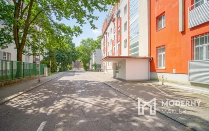 Na predaj 2-izbový byt s parkingom pri OC Nivy, Bratislava