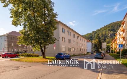 NA PREDAJ | 3 - IZBOVÝ BYT SO SÚKROMNÝM PARKOVACÍM MIESTOM | POD SOKOLICE - TRENČÍN