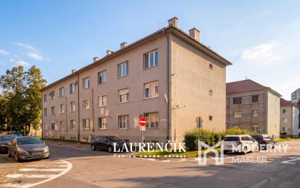 NA PREDAJ | 3 - IZBOVÝ BYT SO SÚKROMNÝM PARKOVACÍM MIESTOM | POD SOKOLICE - TRENČÍN