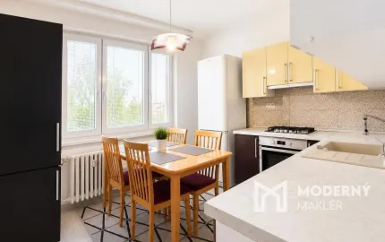 Na prenájom čiastočne zrekonštruovaný 2-izbový byt s balkónom v Poprade