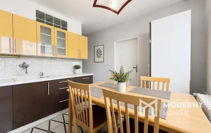 Na prenájom čiastočne zrekonštruovaný 2-izbový byt s balkónom v Poprade