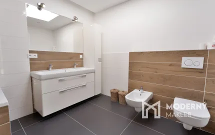 Na predaj nadštandardný 4-izbový rodinný dom v Trnave - Modranka