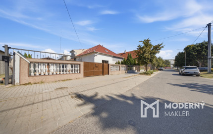 Na predaj kompletne zrekonštruovaný 3-izbový rodinný dom v Hlohovci