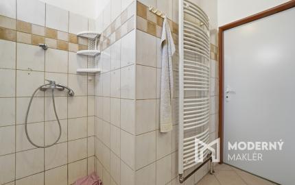 Na predaj 3-izbový tehlový dom s možnosťou nadstavby v Šamoríne