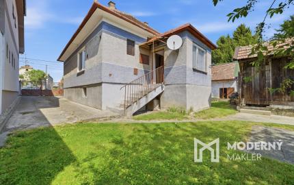Na predaj 3-izbový tehlový dom s možnosťou nadstavby v Šamoríne
