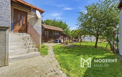 Na predaj 3-izbový tehlový dom s možnosťou nadstavby v Šamoríne