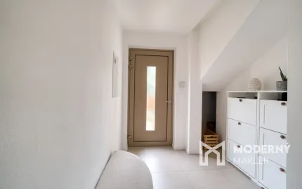 EXKLUZÍVNE na prenájom 2-izbový byt so záhradou a parkovaním vo Vajnoroch