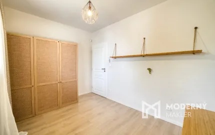 EXKLUZÍVNE na prenájom 2-izbový byt so záhradou a parkovaním vo Vajnoroch